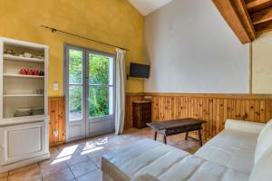 Foto dalla galleria di Le Cézanne a Fourques