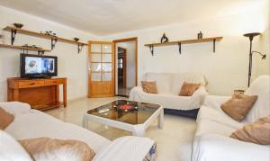 TV a/nebo společenská místnost v ubytování Son Cladera