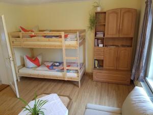 Postel nebo postele na pokoji v ubytování Ferienwohnung auf dem Lande