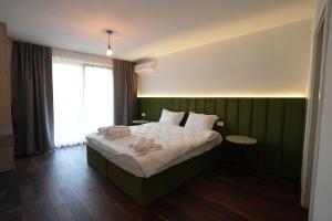 Biond Hotel客房内的一张或多张床位