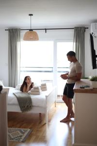 Giường trong phòng chung tại Studio Apartman Boho