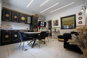 TV a/nebo společenská místnost v ubytování GD Luxury Suite