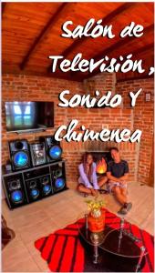 TV/trung tâm giải trí tại Glamping y Cabañas SPLENDOR VILLA EL EDEN