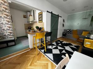 Posedenie v ubytovaní Music Designed Apartmant WestEnd
