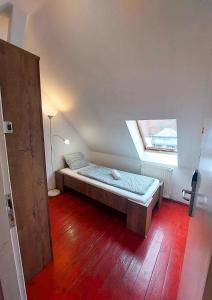 Posteľ alebo postele v izbe v ubytovaní Black Sheep Budapest Smart Rooms
