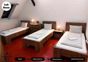 Posteľ alebo postele v izbe v ubytovaní Black Sheep Budapest Smart Rooms
