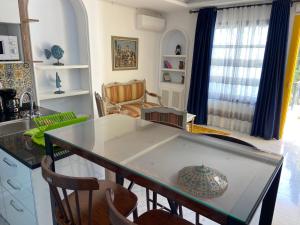 Kuchyň nebo kuchyňský kout v ubytování Marsa - Sidi Bousaid Lovely Authentic Apartment