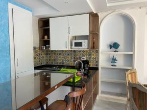 صورة لـ Marsa - Sidi Bousaid Lovely Authentic Apartment في المرسى