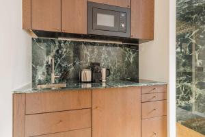 Luxurious apartment in the heart of Paris 1BDR