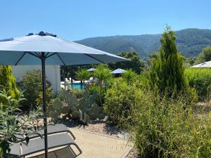 Uma vista geral da montanha ou uma vista da montanha a partir do bed and breakfast