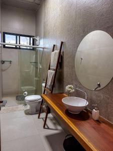 Ένα μπάνιο στο Refúgio cheio de estilo para dias de sossego +56 φωτογραφίες