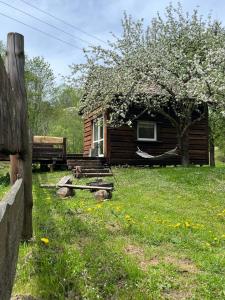 Gallery image of Pod dobrym adresem- domek nad stawem in Cisna