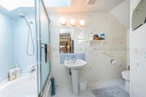 Bany a Juan de Fuca Waterfront Hotel & Cottages