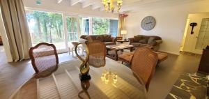 Χώρος καθιστικού στο Charming Garden House