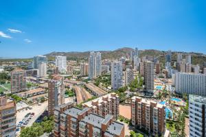 Nespecifikovaný výhled na destinaci Benidorm nebo výhled na město při pohledu z apartmánu