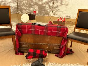Gallery image of #Y5 Lumberjack Lounge Yurt in Drumheller