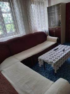 Fotografie z fotogalerie ubytování Leppo Guest House v destinaci Gacko + 14 fotografií