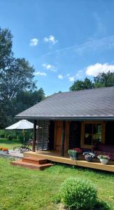 Κήπος έξω από το Jõevaara Veskitalu