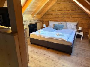 Postel nebo postele na pokoji v ubytování Ferienwohnung Klou