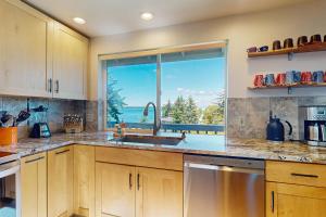 Gallery image of Marine Mist in Coupeville +17 photos