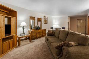 Posezení v ubytování Quality Inn & Suites Goldendale