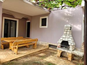 Fotografia z galérie ubytovania Apartments with a parking space Fazana - 7261 vo Fažane