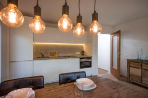 Kuchyň nebo kuchyňský kout v ubytování Appartement Herliana by NV-Appartements