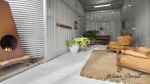 The Cubby House by Wine Coast Holiday Rentals的休息区