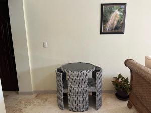 En sittgrupp på Beach Apartment on Samana Bay with Pool, AC, Fast Wi-Fi, Walk to Beach & River, Whale Watching, Near Salto El Limón
