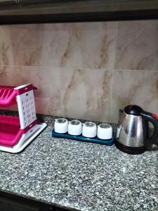 Παροχές για τσάι/καφέ στο شاليه للايجار بقرية ديمورا