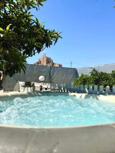 Ảnh trong thư viện ảnh của Tiny house deluxe para escapada con Jacuzzi ở Murcia