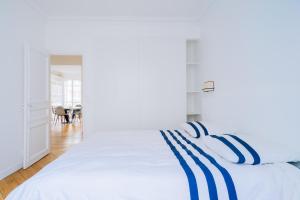 Zdjęcie z galerii obiektu Lovely 1 Bedroom Apartment next to Champ de Mars w Paryżu