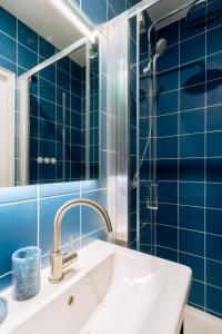 Kúpeľňa v ubytovaní Relaxing Studio Apartment in the Heart of Paris + 10 fotografií