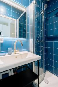 Kúpeľňa v ubytovaní Relaxing Studio Apartment in the Heart of Paris