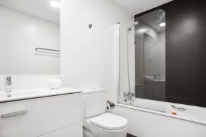 Koupelna v ubytování Moderno apartamento cerca del retiro con parking