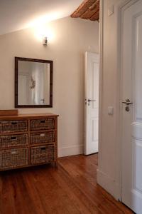 Billede fra billedgalleriet på Large family flat in Campo de Ourique i Lissabon + 46 billeder