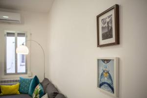 Zdjęcie z galerii obiektu Lovely and Chic 1 Bedroom Apartment next to Atocha w Madrycie