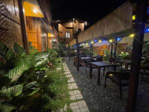 Restaurace v ubytování Beach Resort in Zambales S3