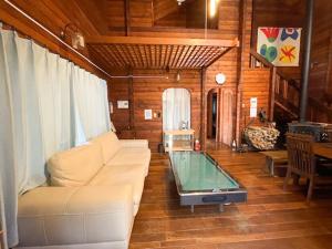 Istumisnurk majutusasutuses Aso Lodge Otohime II