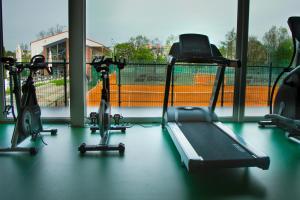 Fitness centrum a/nebo fitness zařízení v ubytování Penzion Tenis HTK