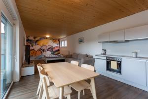 Kuchyň nebo kuchyňský kout v ubytování FLEXhome your central, calm and cosy place in Dornbirn