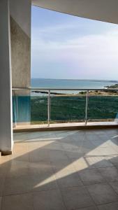 Nespecifikovaný výhled na moře nebo výhled na moře při pohledu z aparthotelu