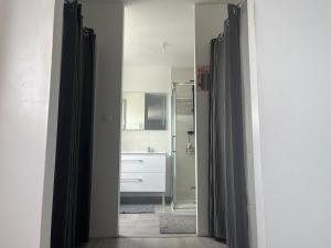 Gallery image of Maison familiale dans un quartier calme in Villecresnes