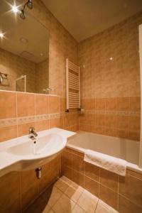 Zdjęcie z galerii obiektu Hotel Adria w Karlowych Warach