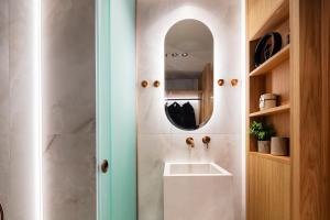 Kúpeľňa v ubytovaní La Vie En Mer Apartments + 37 fotografií
