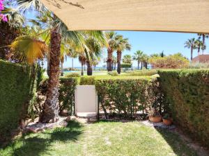 A garden outside Baria I Adosado