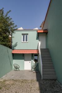 El edificio en el que está el departamento