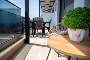 Balkón nebo terasa v ubytování RiA BLU DELUXE HOTEL