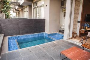 Bazén v ubytování August Private Pool Villas by HNH nebo v jeho okolí