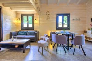 Χώρος καθιστικού στο Le Chalet de Léonie et Julie